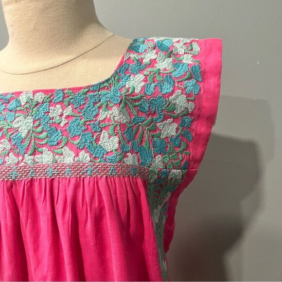 J. Marie Pink Embroidered Linen Hannah Top Size Medium - Picture 3 of 10
